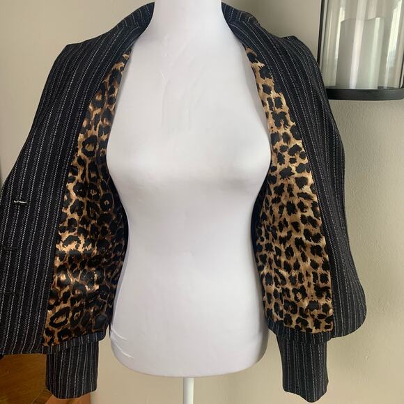 CAbi Size 4 Women's Pinstripe Blazer Jacket  Black White Leopard Lined Office - Picture 5 of 10